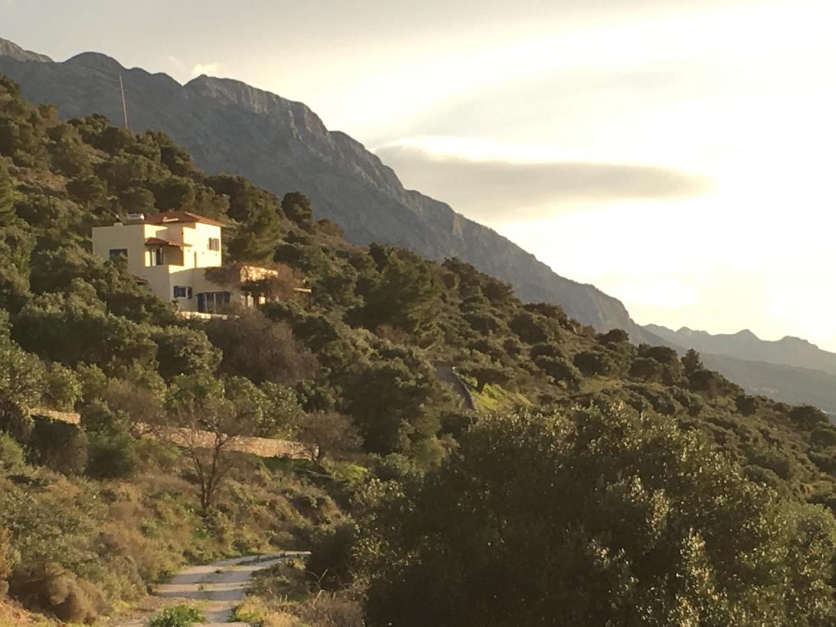 Villa Lir Tholos  Exteriör bild