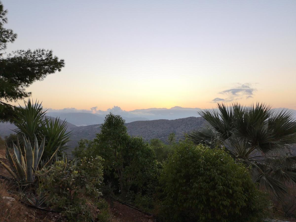 Villa Lir Tholos  Exteriör bild